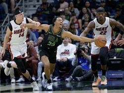 Heat Pelicans Basketball
