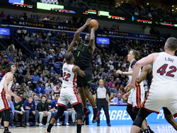 Heat Pelicans Basketball