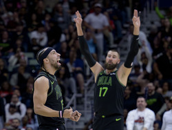 Heat Pelicans Basketball
