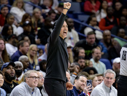 Heat Pelicans Basketball