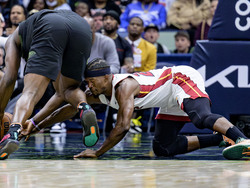 Heat Pelicans Basketball