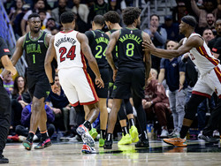 Heat Pelicans Basketball