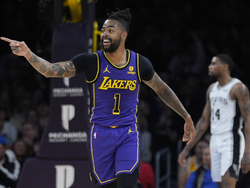 Spurs Lakers Basketball