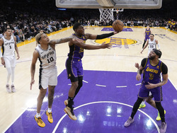Spurs Lakers Basketball