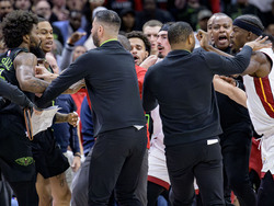 Heat Pelicans Basketball