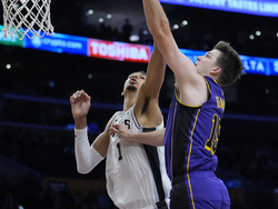Spurs Lakers Basketball