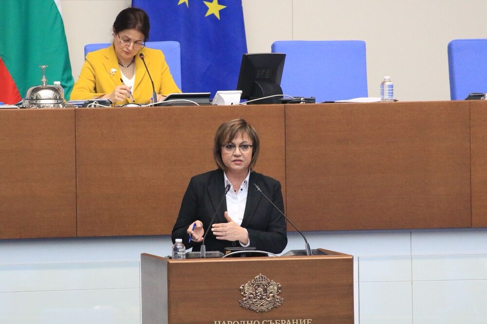 Нинова: Изкуственият интелект е технологична революция с много ползи, но и с рискове