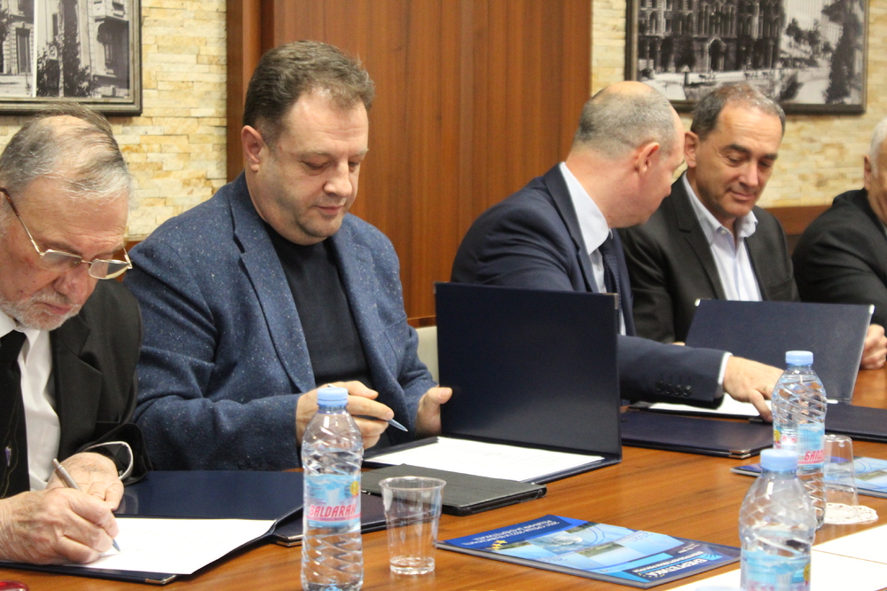 НСОРБ - Българска браншова камара на енергетиците - Българска асоциация електрически превозни средства – меморандум – подписване 