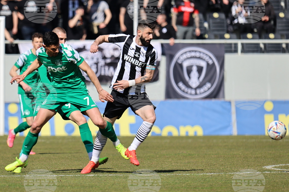 Димитър Илиев пропусна дузпа, но след това донесе победата на Локомотив (Пловдив) над Хебър (Пз) в среща от първенството на efbet Лига