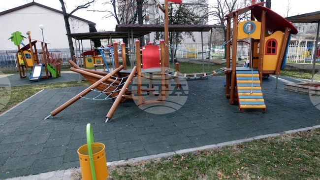 Родители искат единен електронен целогодишен прием за яслите и градините във Варна