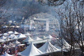 Априлци - празник на сланината и греяната ракия
