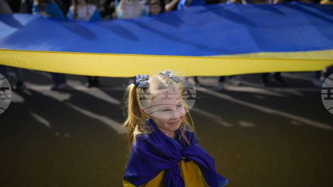 Повече от половината румънци смятат, че Русия трябва да се оттегли и да върне окупираните територии на Украйна, показва проучване