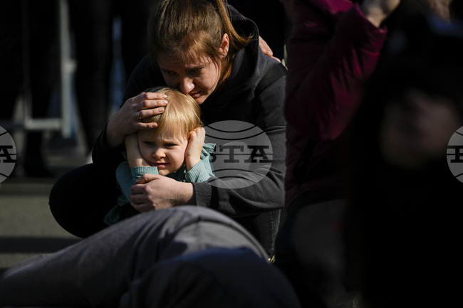 Лицата, упражнили насилие в семейството, не трябва да виждат децата си, заяви германският правосъден министър