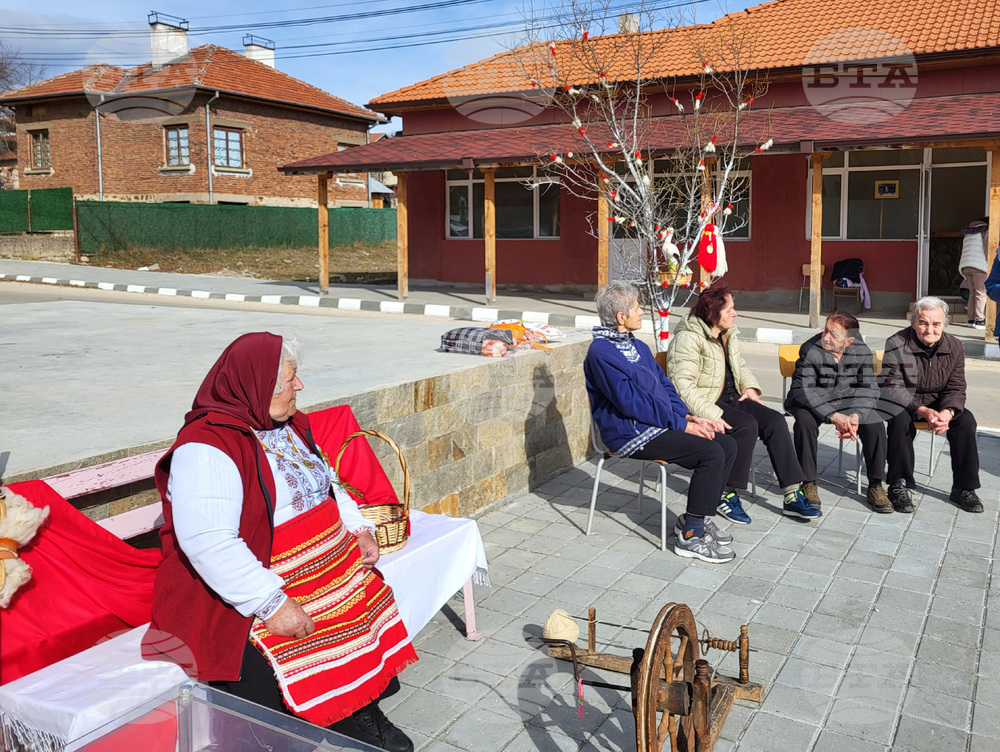 Село Райово - мартенски базар - мартеници