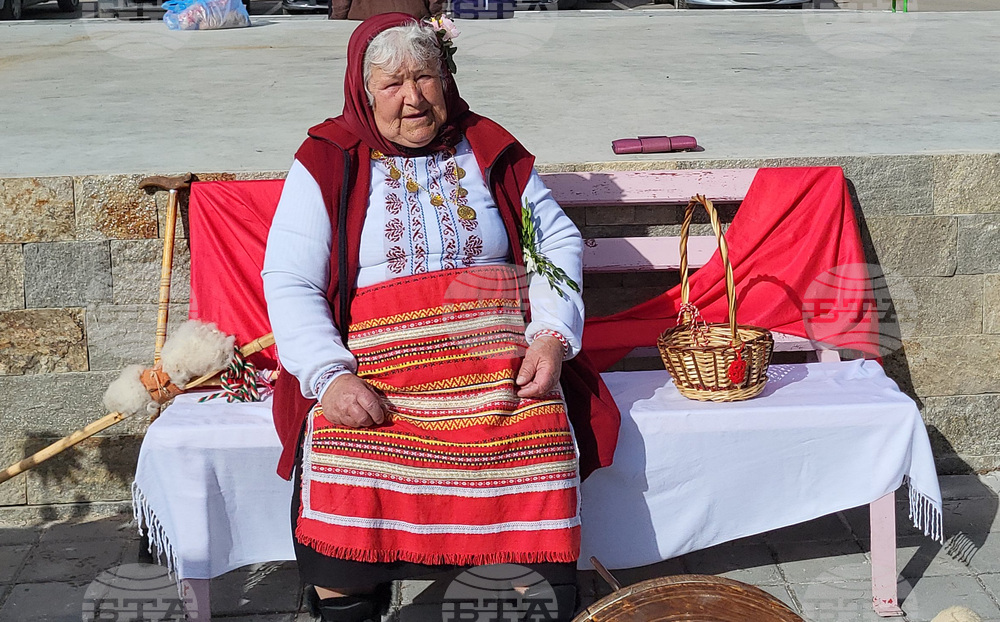 Село Райово - мартенски базар - мартеници