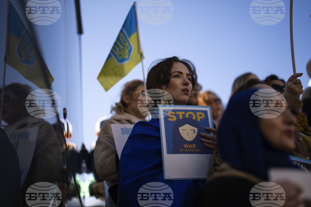 Украинци организираха протест в Истанбул с искане за освобождаване на военнопленниците