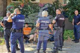 Футболни фенове - арест    