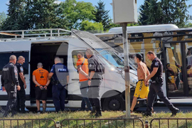 Футболни фенове - арест    