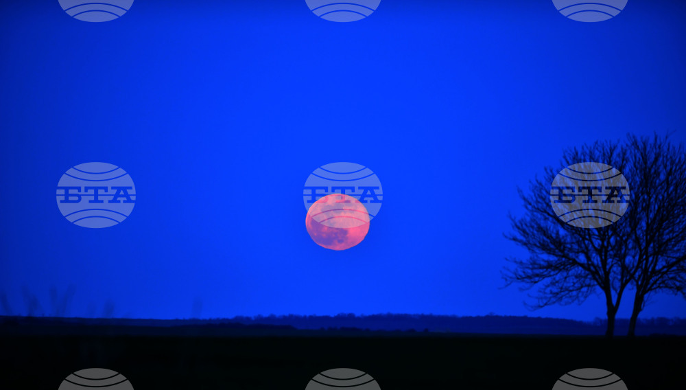 Село Китанчево - пълнолуние