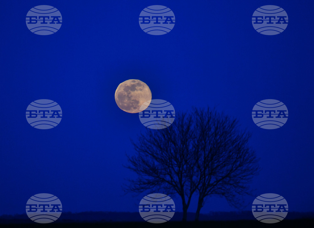 Село Китанчево - пълнолуние