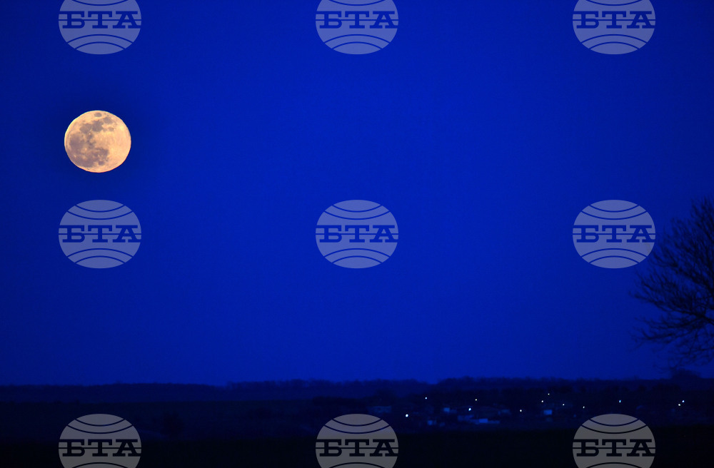 Село Китанчево - пълнолуние