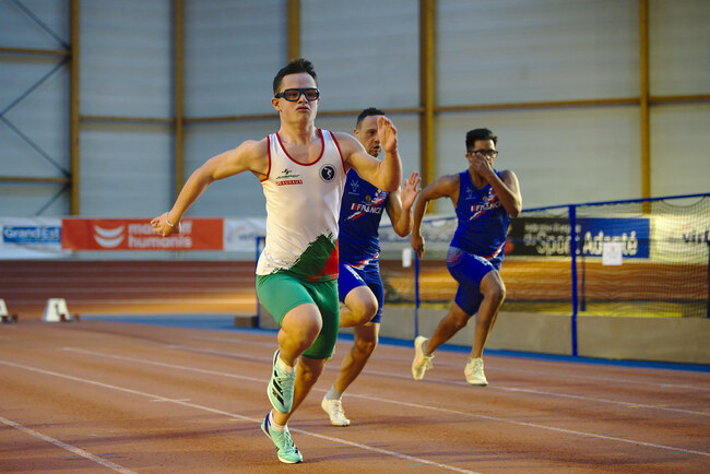 Alexander Asenov Wins 200m Gold at World Indoor Athletics Championships for Persons with Intellectual Disability
