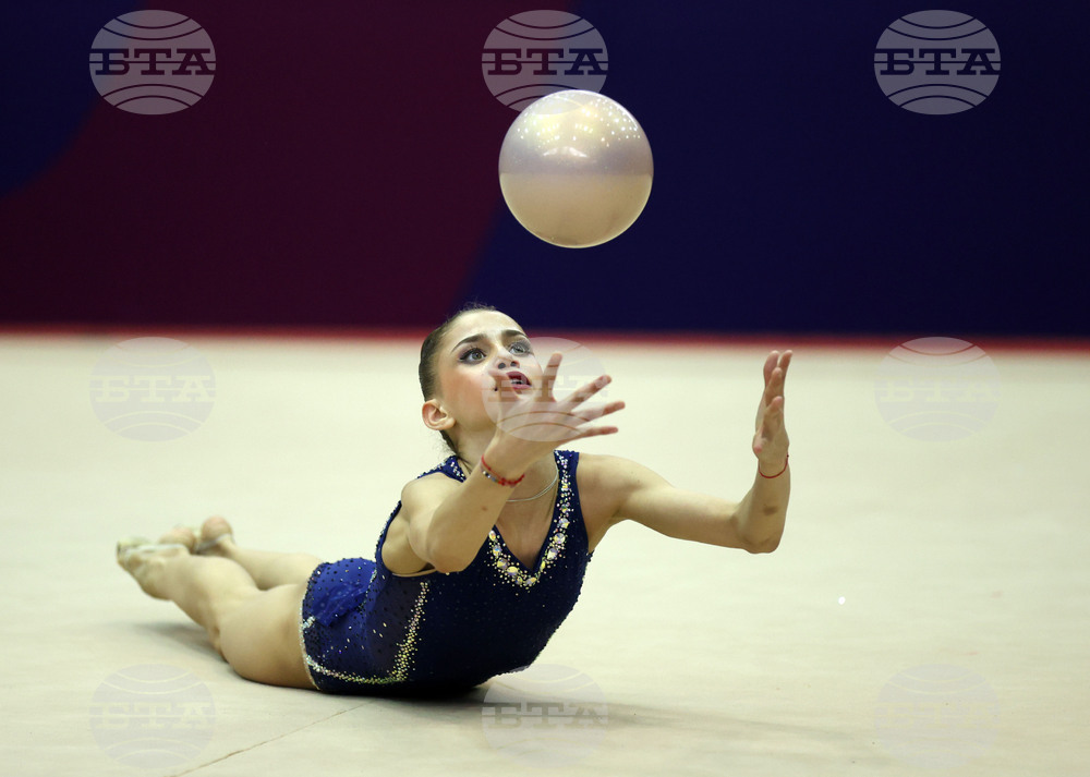 Официално контролно на националния отбор по художествена гимнастика