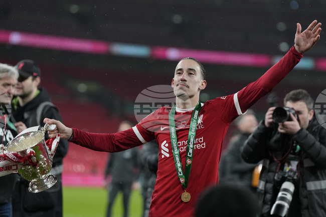 Ливърпул играе за всички трофеи и е още по-силен с "Анфилд" зад гърба си, категоричен е Костас Цимикас преди реванша срещу Тотнъм