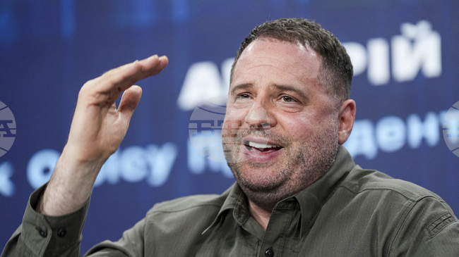 Украинските антикорупционни власти са претърсили офиса на началника на украинската президентска канцелария Андрий Ермак 