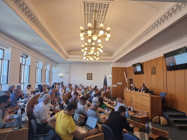 Столичният общински съвет отложи гледането на доклада за въвеждането на нискоемисионни зони в центъра на София