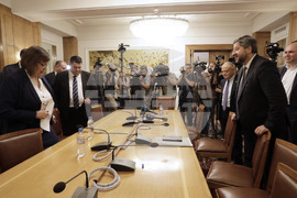 "БСП за България" - "Демократична България" - консултации