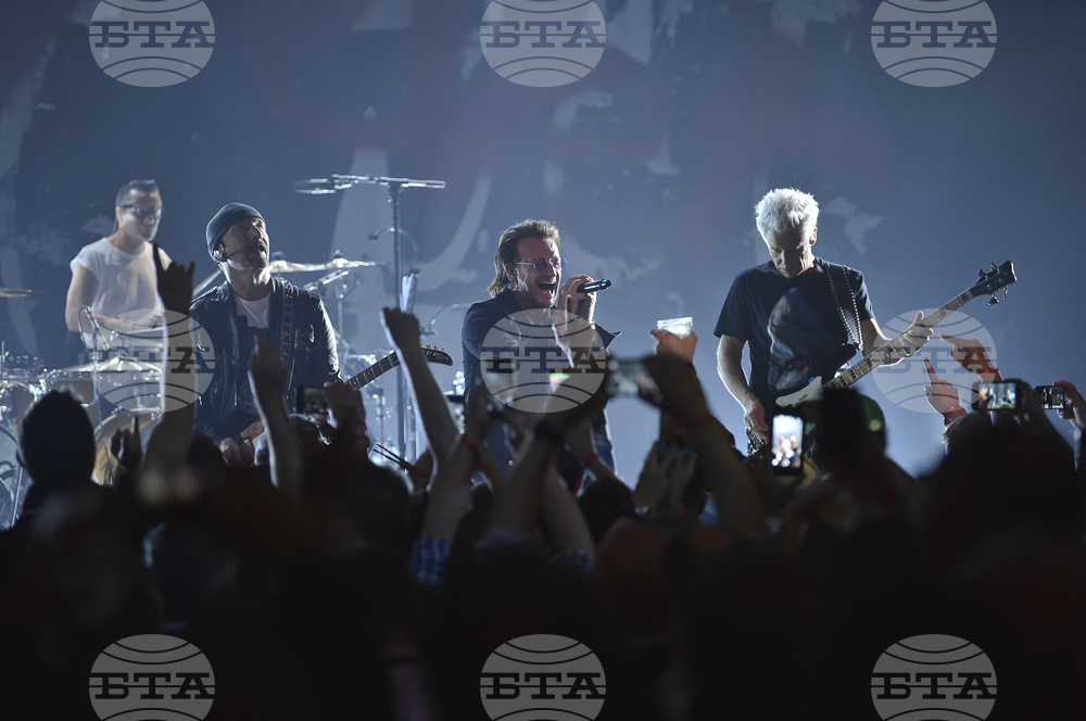 U2, Джордж Клуни и Ейми Грант получават наградите на Кенеди център