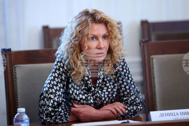 Парламент - Комисия по въпросите на Европейския съюз