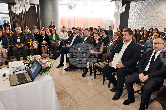  Около 300 дентални лекари и 50 студенти по дентална медицина ще се включат в Националния форум по дентална медицина „Мадарски конник"