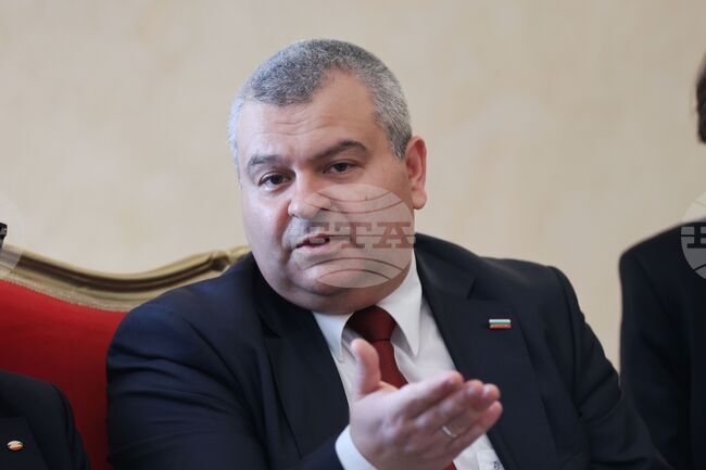 Albanian Daily News: Bulgaria Firmly Stands by Albania's EU Aspirations