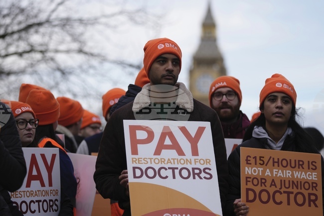 Младши лекари в Англия ще стачкуват тази седмица, заяви британски профсъюз