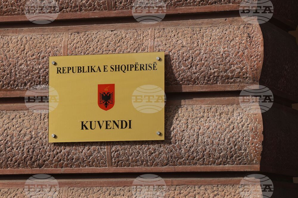 Заседанието в албанския парламент, на което трябваше да се разгледа свалянето на имунитета на вицепремиера Балуку, беше отложено