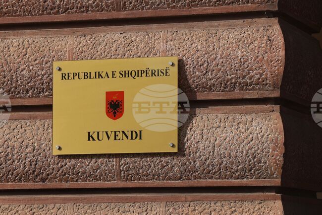 Заседанието в албанския парламент, на което трябваше да се разгледа свалянето на имунитета на вицепремиера Балуку, беше отложено