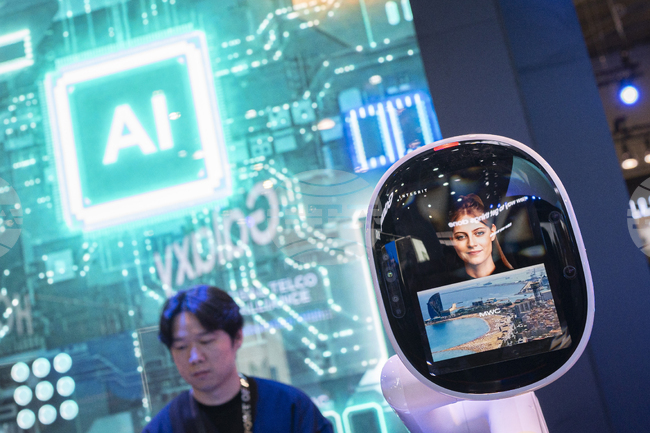 Над една трета от хората в ЕС са използвали генеративен изкуствен интелект през 2025 г., в България делът е сред най-ниските в Общността