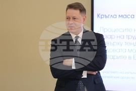 Иванка Шалапатова - Козмин Боянджиу - кръгла маса