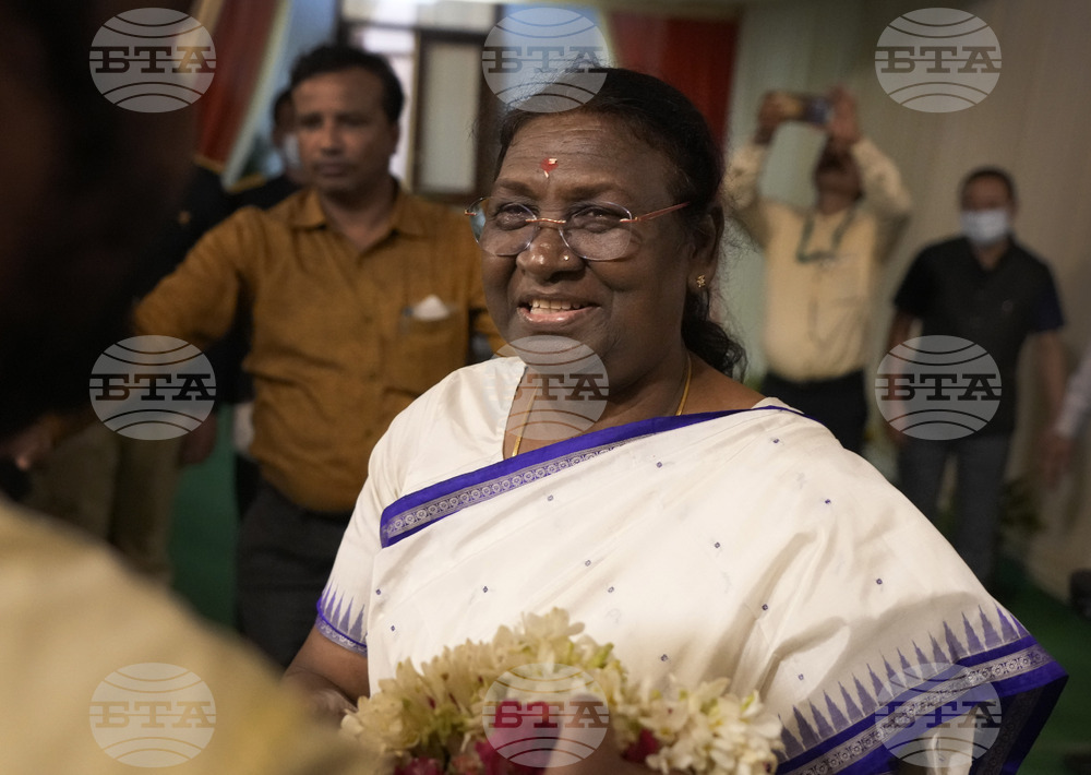 ПТИ: Умните преподаватели са по-важни от „умните класни стаи“ и „умните черни дъски“, заяви президентът на Индия