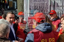 Румъния - служители на пощи - протест