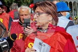 Румъния - служители на пощи - протест