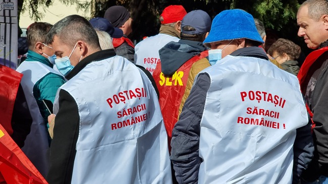 Служители на националната компания “Румънска поща” обявиха обща стачка от днес