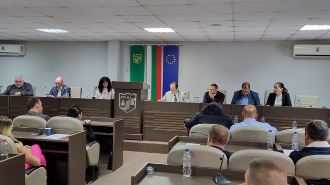 Община Враца иска продължение на проекта за благоустрояване на дворното пространство на ДГ „Брезичка“ по проект „Красива България“