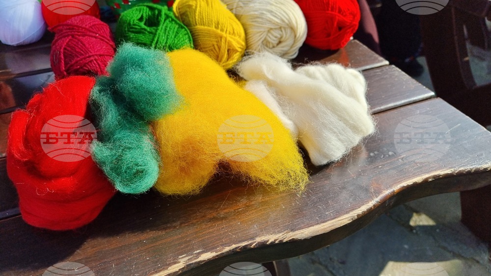 Добрич - работилница за мартеници - деца