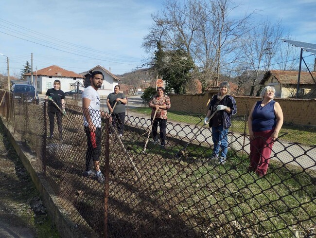 Община Ловеч: В Смочан започнаха почистване на селото