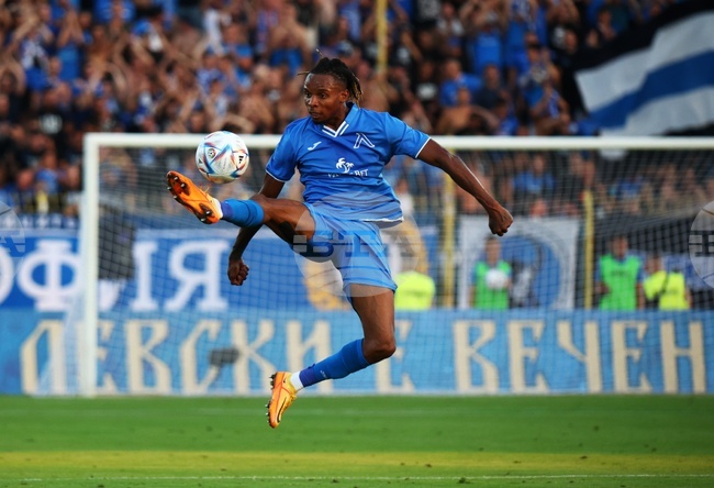 Шарлероа продава Жереми Петрис на Уотфорд за 2 милиона евро