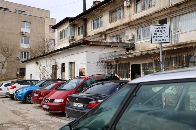 Транспортната комисия не подкрепи на първо четене ограничаване на паркоместата за „Служебен абонамент“ до 10 на сто