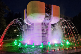 Велинград - фонтан Чашата